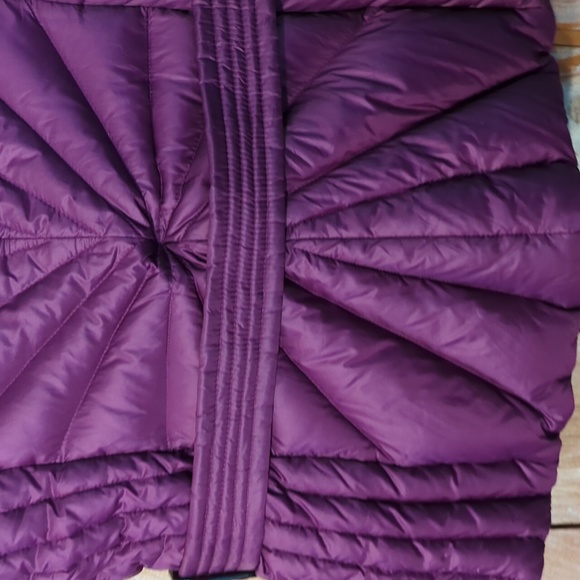 Lululemon Purple Puffer Vest - Picture 7 of 7